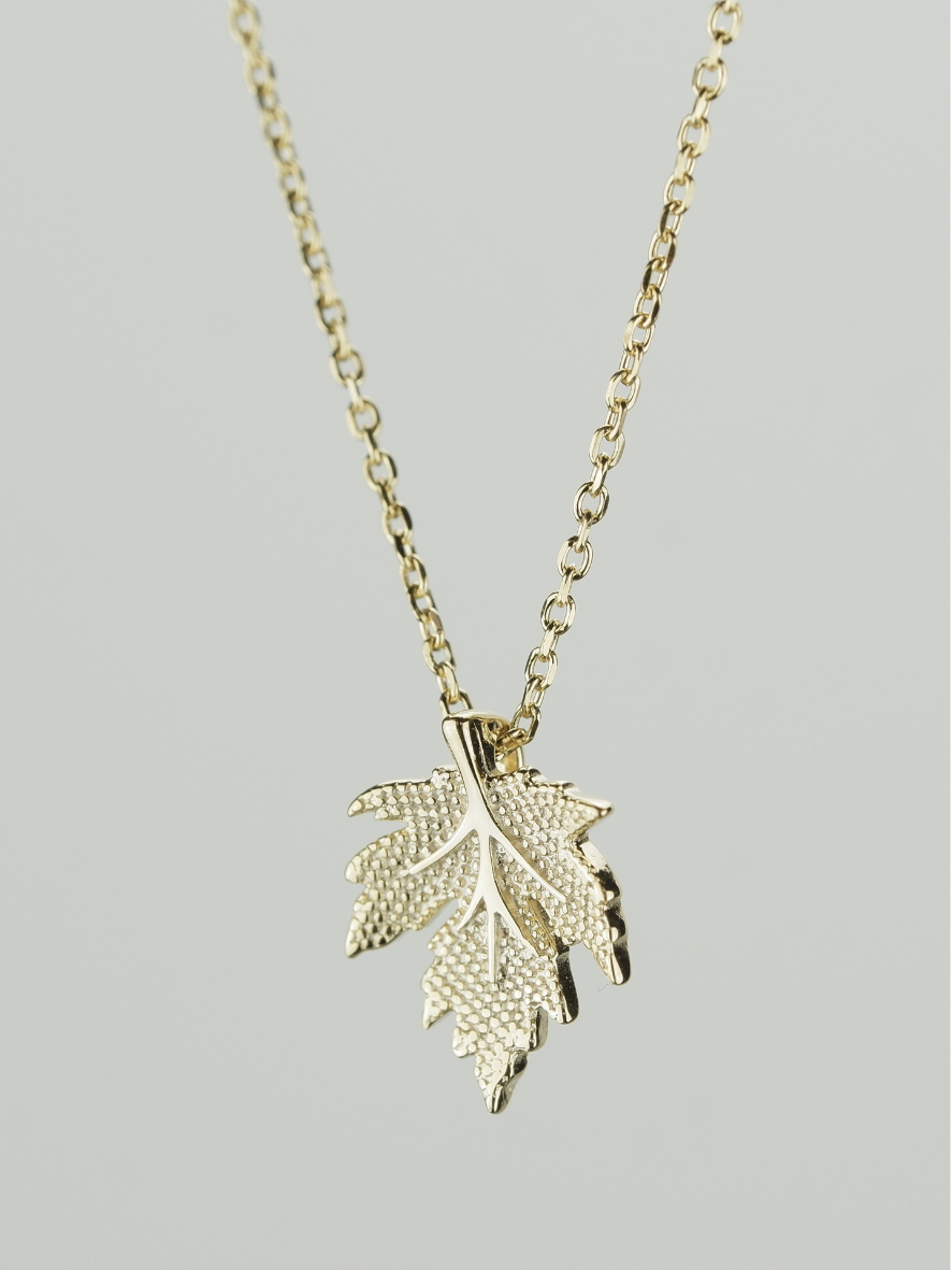 Leaf pendant 2025