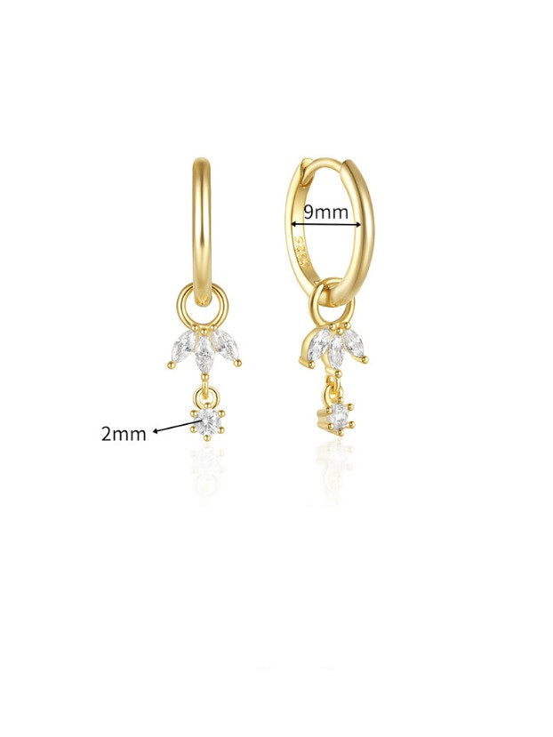 Daisy Mini Drop Huggie Earrings – 14K Gold Plated